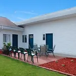 Quality Inn & Suites Glenmont - Albany South 