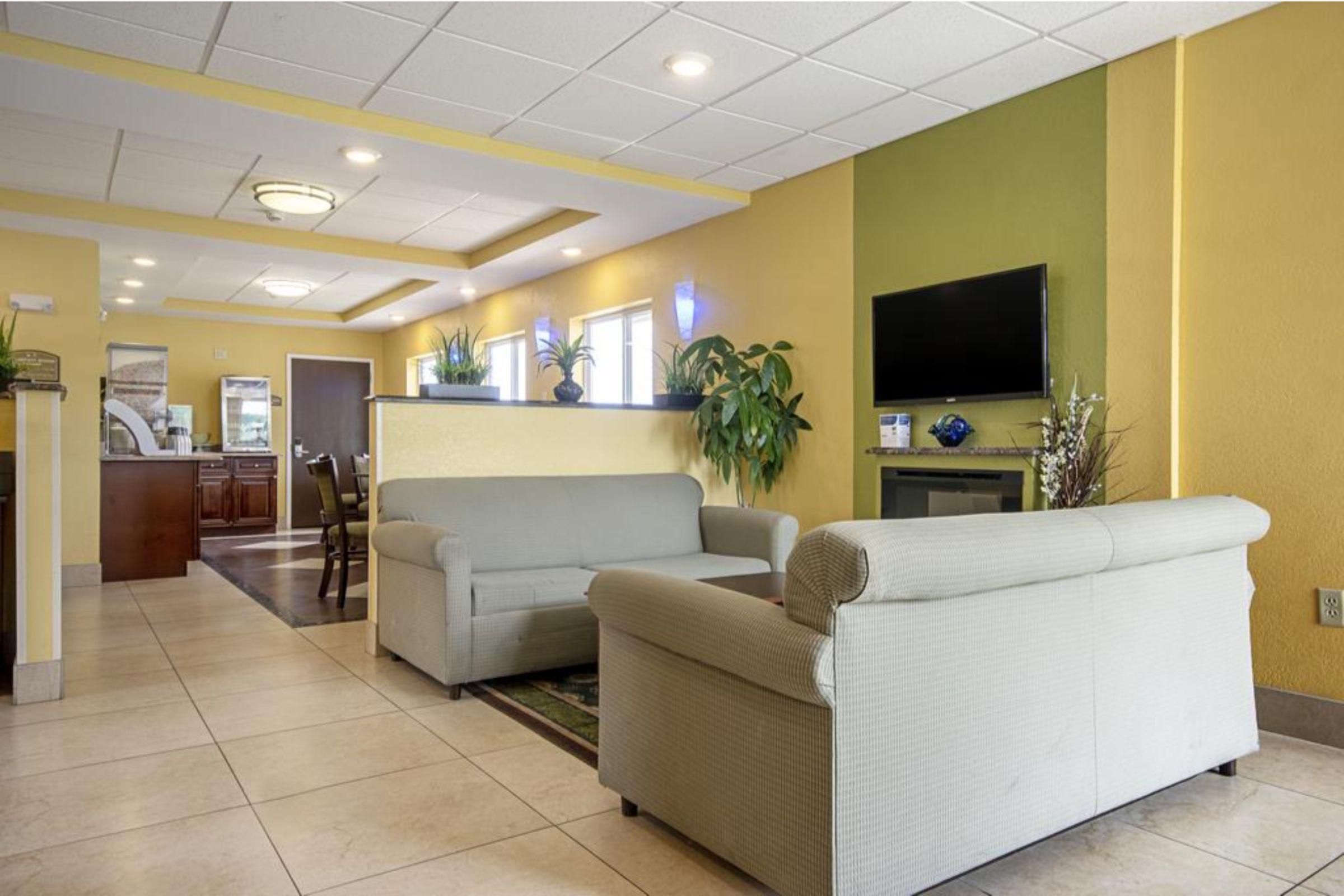 Quality & - Albany South Glenmont