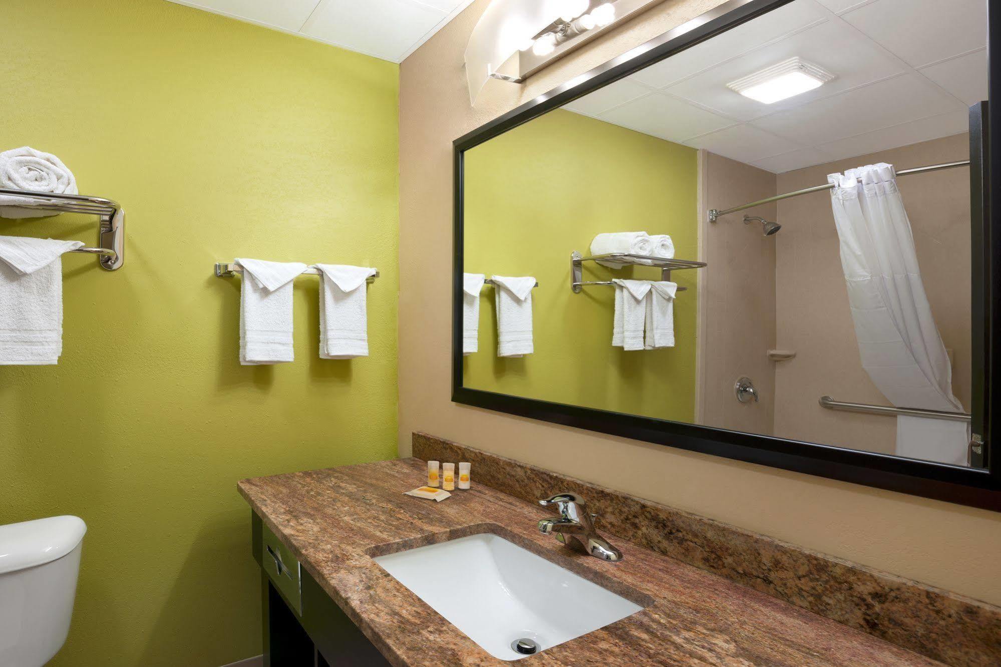 Hotel Quality & - Albany South