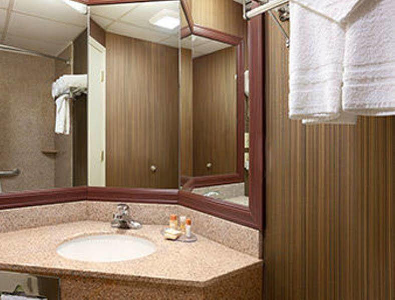 Hotel Quality & - Albany South 2*
