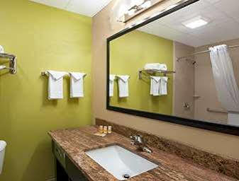 Hotel Quality & - Albany South